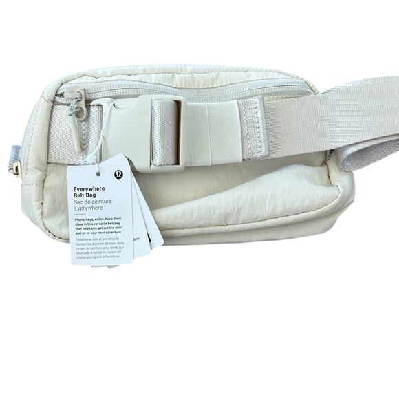 NWT LULULEMON Everywhere Crossbody Belt Bag Shoulder White Opal/Raw Linen/White - Picture 2 of 4